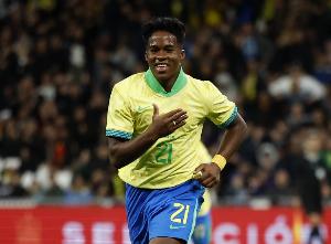 恩德里克：我想和里昂队一起获得成功，会全力争取回巴西国家队