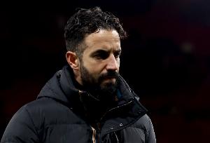 BBC：曼联在努力争取塞梅尼奥，但阿莫林用了一场4后卫又改回去了