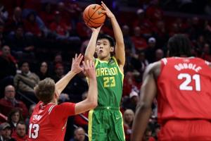 NCAA生涯至今最佳一战！林葳14中8狂轰23分5助2断 6记三分难救主