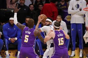 皮尔斯：詹里必须二选一 用里夫斯把浓眉换回来湖人可以争冠