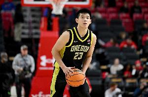 媒体人：林葳完全适应NCAA和教练要求 更找到了自己在队中的角色