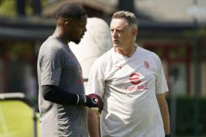 【体坛独家】大手笔！前AC米兰教头空降中超或投申花