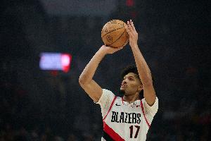 今天会传球了！夏普19中11高效砍29分 送出7次助攻&三分8中5