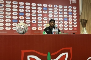 和奥斯梅恩争执，卢克曼：重要的是赢球，对我来说没什么