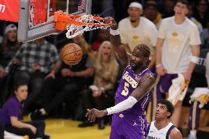 帕森斯：艾顿这种内线总嫌球权不够 但真给你打反而会让你露馅