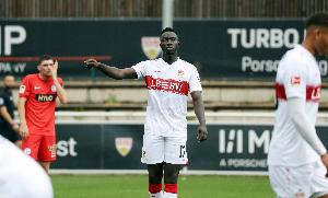 结束6年半职业生涯，斯图加特官方：27岁边锋西拉斯转会美因茨