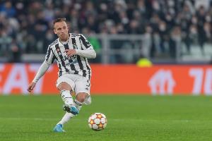 记者：格雷米奥有意买断阿图尔，将很快与尤文图斯联系谈此事