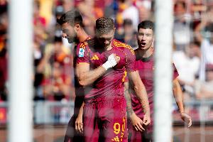 天空：罗马前锋多夫比克遭遇左大腿肌肉一级拉伤，至少缺战两周