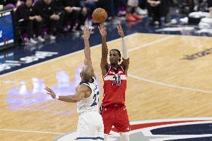 萨尔：感觉自己比去年更强了 攻防两端都可以带来更多影响