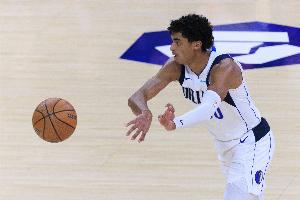 浓眉打趣：克里斯蒂有信心但他今天投篮烂透啦 对不起NBA别罚我钱