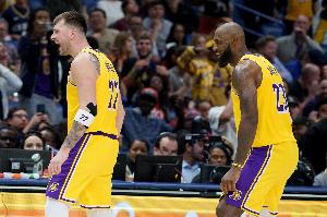 苏群：湖人会等夏天再交易 换来的人必须是在詹姆斯退役后有用的