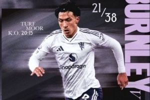 不容有失，曼联官方晒本轮对阵伯恩利海报，利桑德罗单人出镜