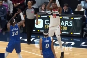 外线很稳！萨尔三分飚中 奇才一波10-2打停魔术