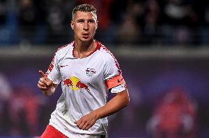 奥尔班谈养生：牛骨熬18个小时喝汤 吃早餐开日光灯 摄入优质蛋白