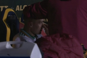 罗体：罗马前锋多夫比克受伤离场在替补席落泪，此前伤停一个半月