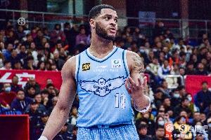 媒体人：韦瑟斯庞是六边形战士攻防都优秀 是最佳外援有力争夺者