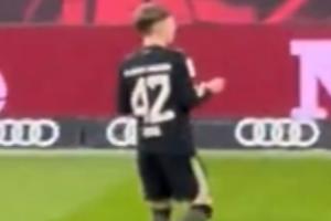 儿皇梦！17岁卡尔进球后双手下压，模仿C罗经典庆祝