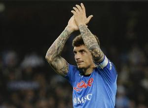 自2018-19赛季以来，迪洛伦佐是五大联赛3位20+30的后卫之一