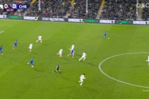 有点急了，内托高速反击，一脚远射打高了