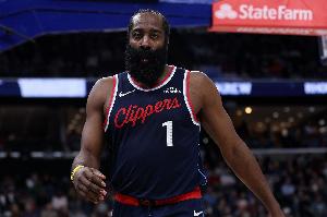 调整挺快！哈登4中0后4中3 半场贡献12分5助&正负值+9最高