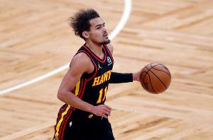 终被交易！特雷·杨老鹰生涯场均25.3分3.5板9.8助1断