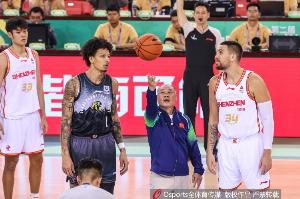 独挑大梁！威尔逊首节7中6独得13分 吉林全队16分