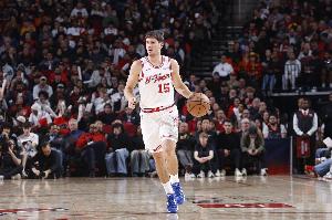 百步穿杨！谢泼德借掩护空档 速射三分一箭穿心