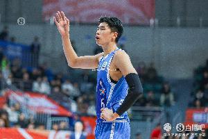 难救主！邹阳10中5拿到16分13板 罚球7中5