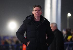 格拉斯纳：我们只有12.5名非门将球员可出战，能逼平维拉结果不错