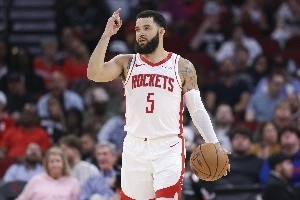 解决关键时刻崩盘问题！范乔丹若能奇迹复出 将成火箭季后赛救星