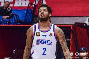 尽力了！哈姆雷特19中11空砍34分1板8助 关键上篮没能打进