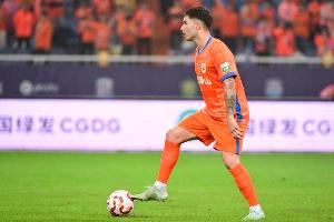 西班牙记者：西乙阿尔瓦赛特询问泰山中卫洛佩斯的情况