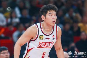 外线开火！陆文博8中6高效拿到16分 三分6中4