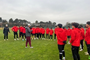 上海海港B队抵达云南昆明海埂基地，正式开启为期三周的冬训