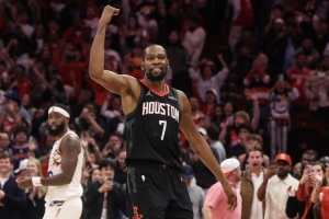 霍里：KD交易是双赢 太阳比以前更强&火箭能打关键球了