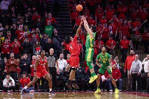 媒体人：俄勒冈主帅很真诚 他对林葳很喜欢、很耐心 林葳进步明显