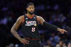 攻防一体！保罗·乔治11中7拿到23分4板5助2断1帽 正负值+25