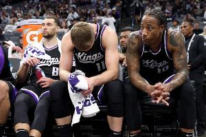 名记：国王总经理明确表示愿意交易 会主动联系其他球队兜售老将