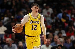 打得可以！拉拉维亚13中6&4记三分拿下16分7板1助1断