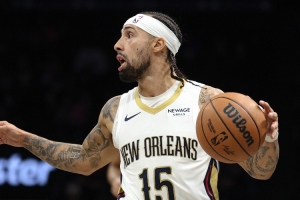 美记：尼克斯对老6感兴趣 他能防但他会让球队后场尺寸变得更小