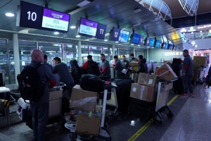 上海海港队在昨晚重新集结，即将开启为期约三周的海外冬训拉练