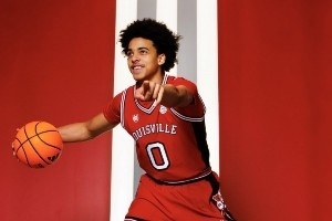 米切尔为母校设计特别款球衣！带有其个人Logo和蜘蛛侠元素！