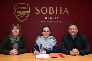 官方：阿森纳女足主教练雷内·斯莱格斯续约至2029年