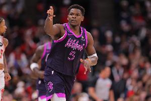 24岁157天！爱德华兹超越科比 成为NBA历史上最年轻的万分后卫