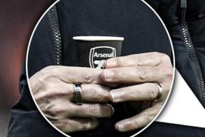 绿帽哥：弗兰克手持阿森纳水杯源于保洁玩笑 热刺在意此事甚于输