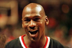 微笑刺客：不懂为啥现在这代人还吹捧乔丹 而不捧老詹库里KD等