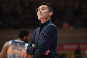 齐鲁晚报：联赛至今五名主帅已下课，CBA教练为何成“高危职业”