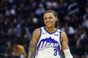 关键中投杀死比赛！基昂特·乔治12中8高效拿下19分3板7助3断