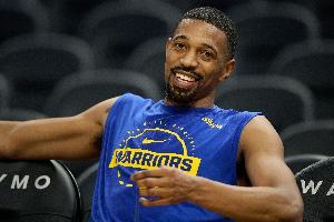 梅尔顿：库里投不进也能够快速翻篇 并且对下一球保持绝对的信心