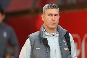 记者：蒙哥马利11日下午三点半抵达北京，队长张稀哲去接机